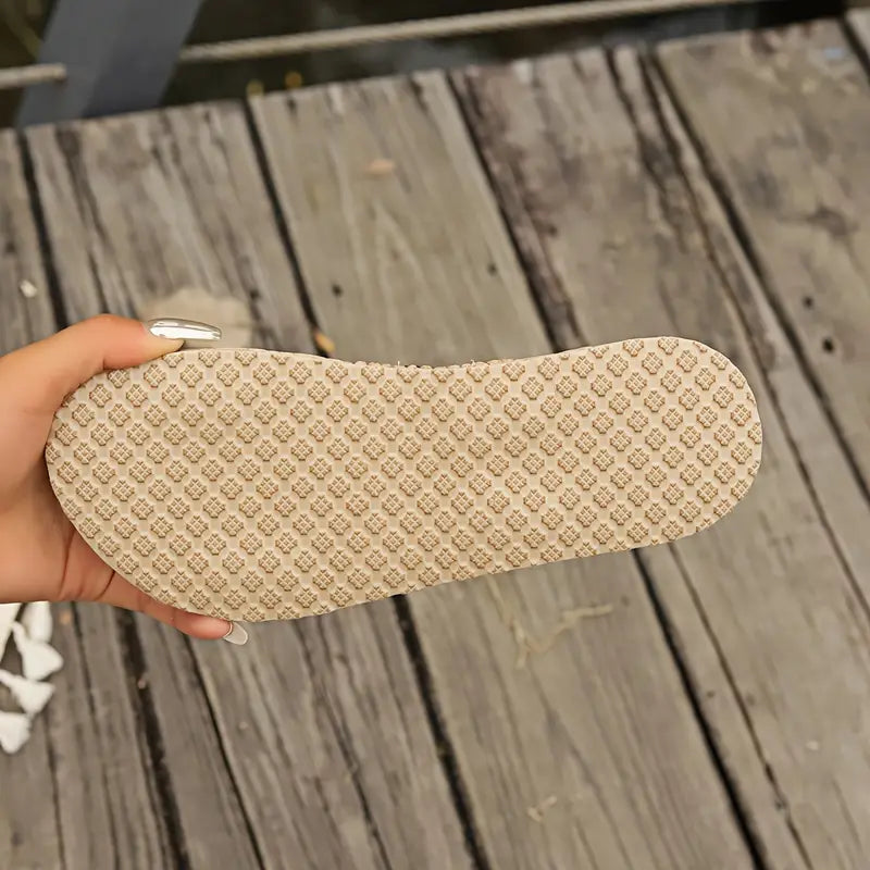 Sonja – Pantofole giocose con fiocco