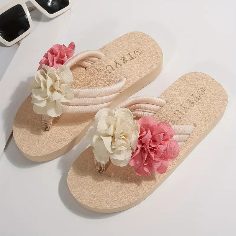 Dolly – Infradito con plateau multicolore e motivo floreale