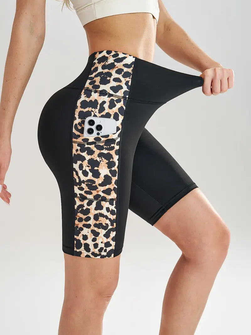 Sanguina – Shorts biker con stampa leopardata e tasche