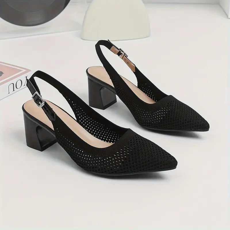 Rinika – Eleganti décolleté con cinturino posteriore realizzate in maglia a rete