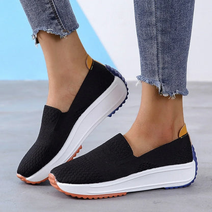 Nyssara – Sneakers slip-on traspiranti con plateau realizzate in maglia