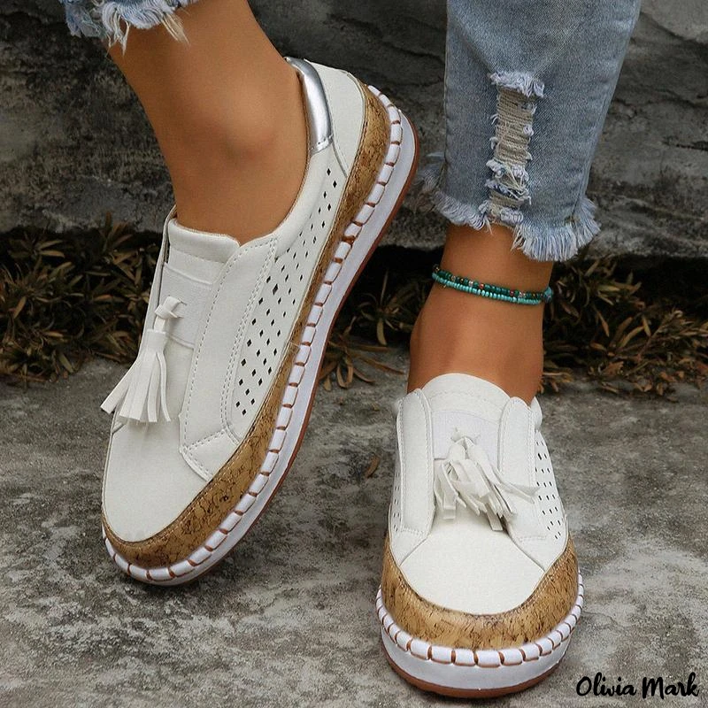 Mocassini con nappe: eleganti mocassini casual senza lacci con tacco basso