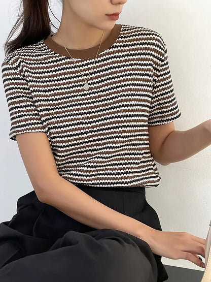 Elisova – Top in maglia a righe alla moda