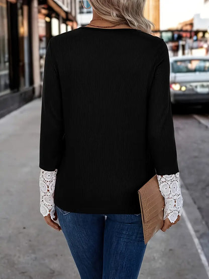 Janira – Top in pizzo con scollo a V e maniche lunghe