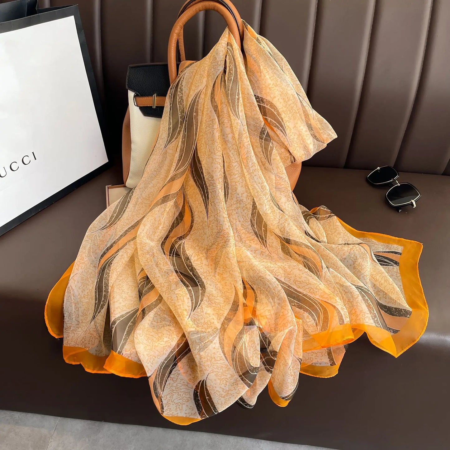 Ismerie – Sciarpa di chiffon vivace ed elegante