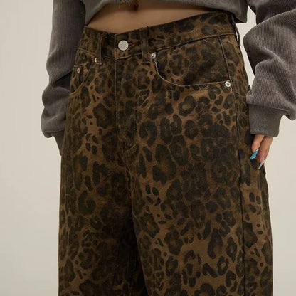 Morvessa – Jeans a gamba larga con stampa leopardata