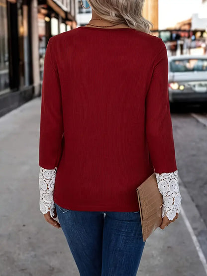 Janira – Top in pizzo con scollo a V e maniche lunghe