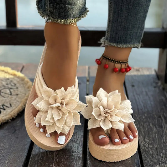 Petra - Infradito con zeppa affascinanti