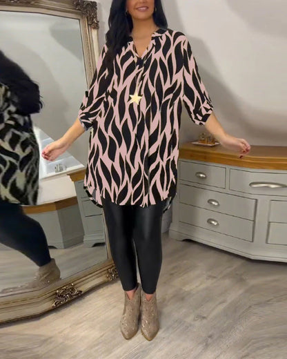 Mykaelae – Elegante camicetta con stampa astratta per donna