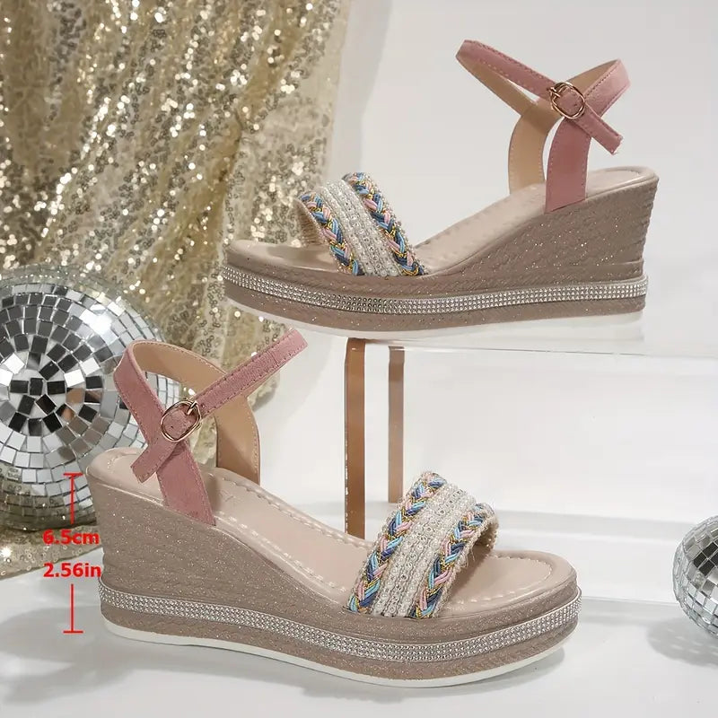 Chiarae – Sandali con zeppa e plateau ispirati allo stile boho