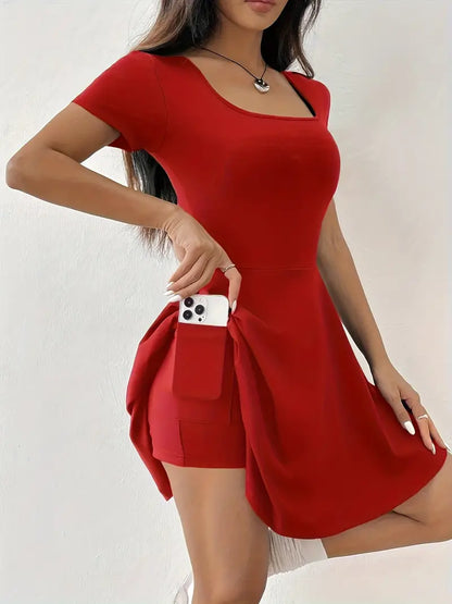 Gudrun – Elegante abito skater con pantaloncini e tasca integrati