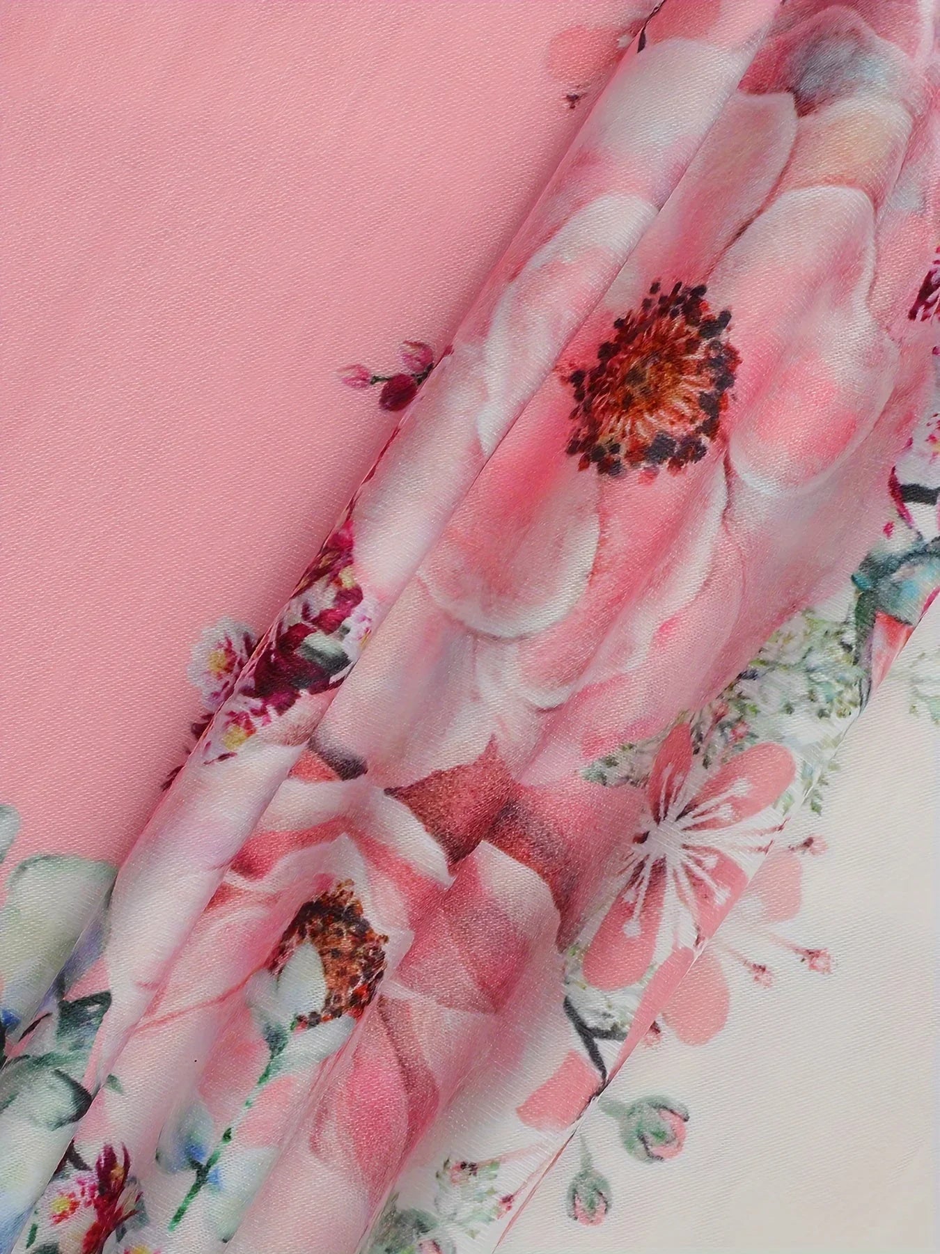 Britten – Blusa elegante realizzata in pizzo floreale