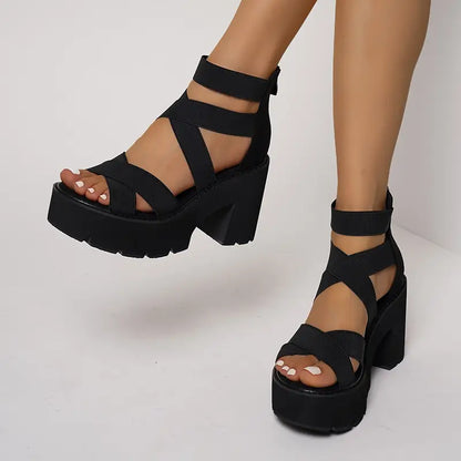 Zelmei – Sandali gladiatore neri con suola a plateau