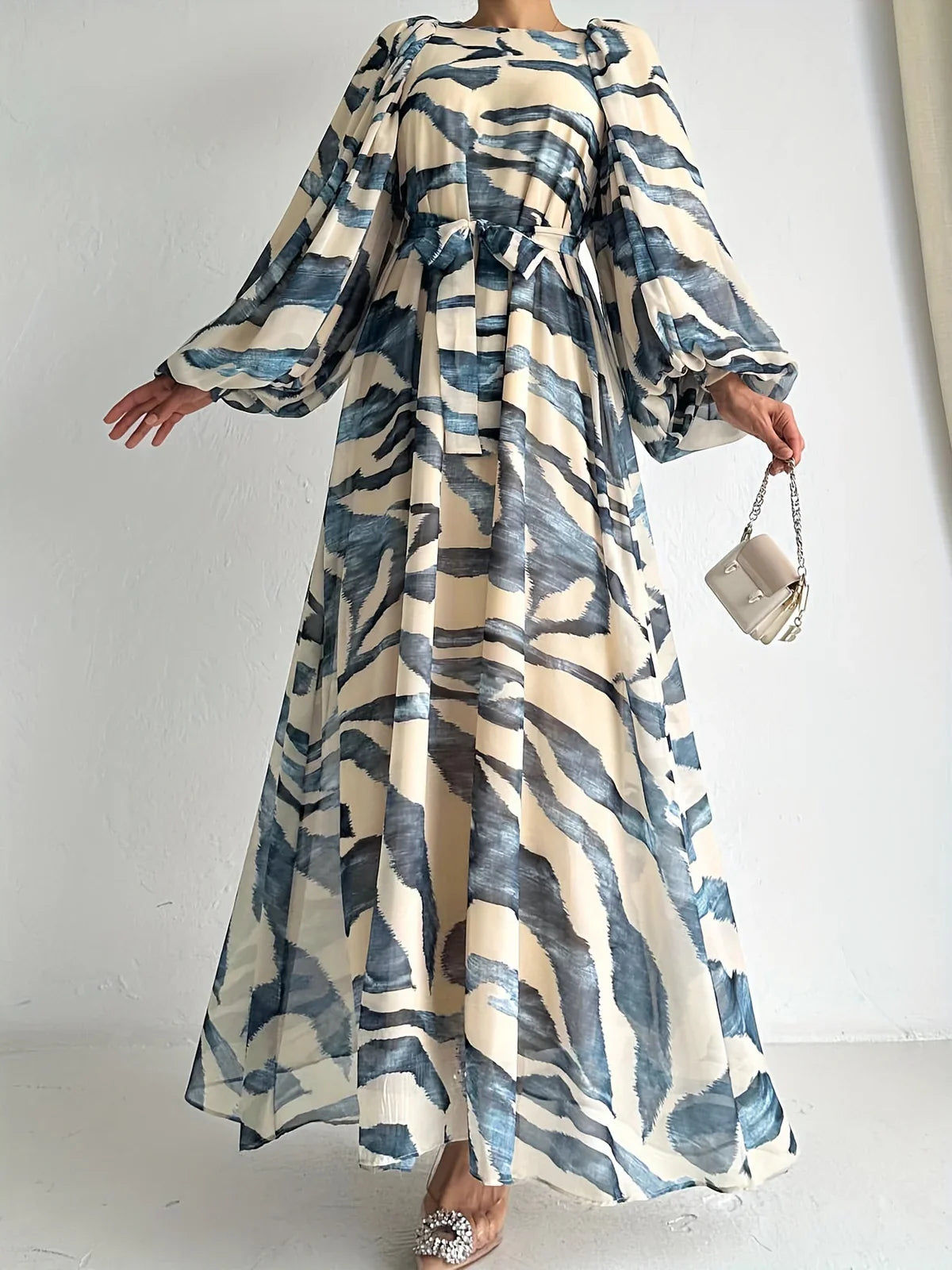 Elisire – Maxi abito in chiffon con stampa artistica