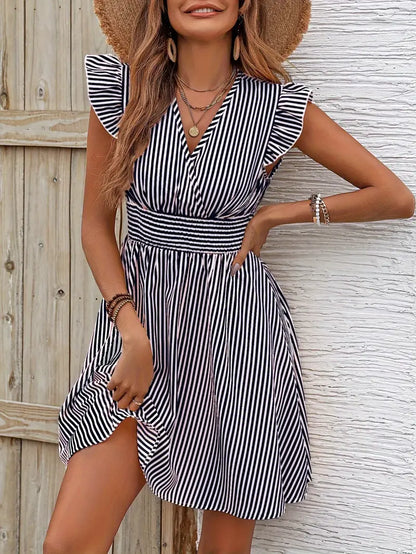 Elunica – Miniabito con maniche ad aletta rigate