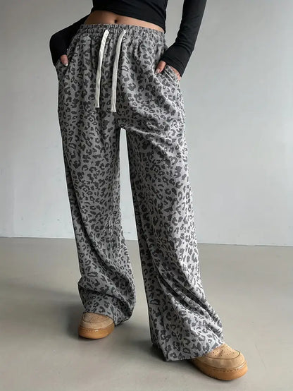 Erisen – Pantaloni oversize eleganti con stampa leopardata