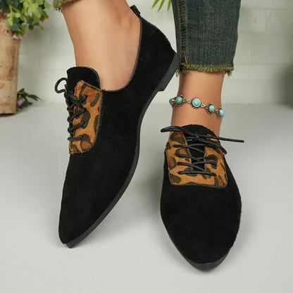 Melithra – Eleganti scarpe stringate in camoscio con stampa leopardata