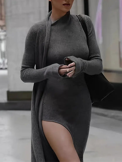 Enrica – Abito elegante con spacco alto e maniche lunghe