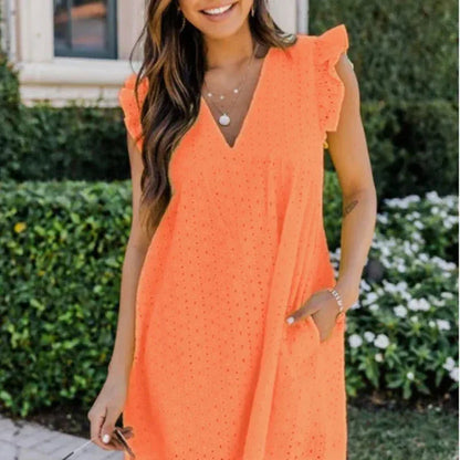 Claudia – Elegante miniabito con ricamo a occhielli