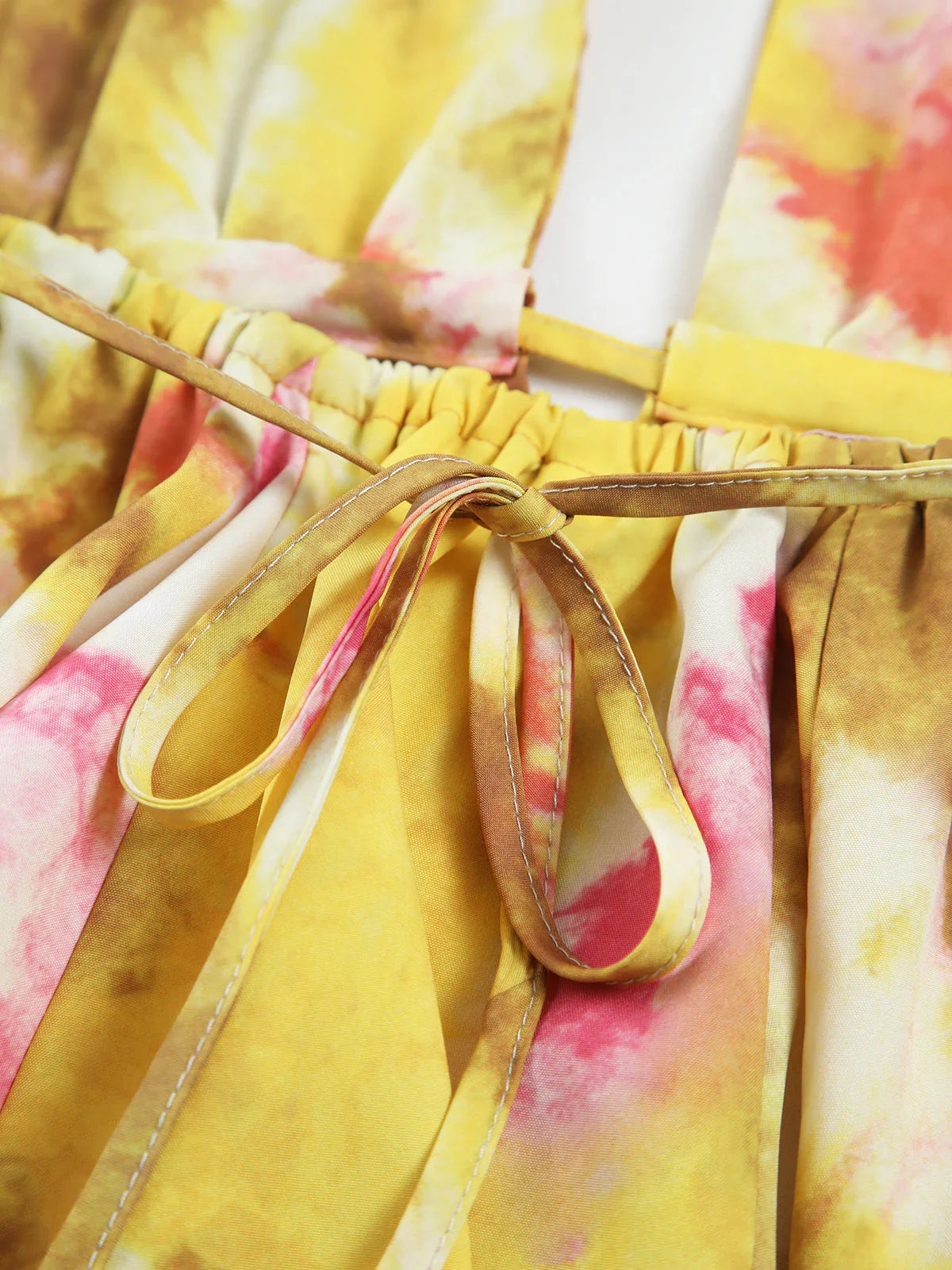 Skylar – Miniabito luminoso allacciato al collo