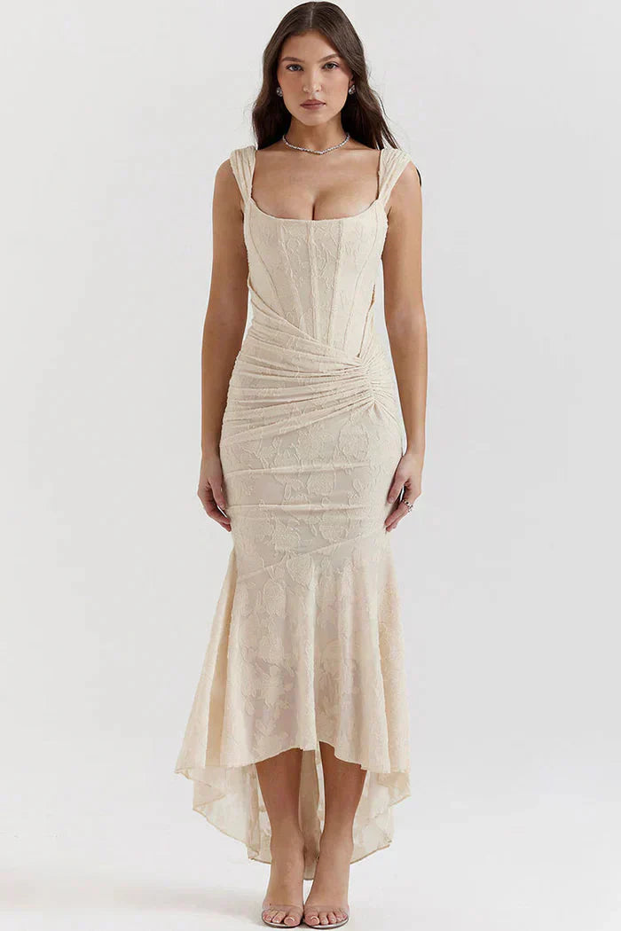 Melly – Elegante abito in pizzo con spalle scoperte