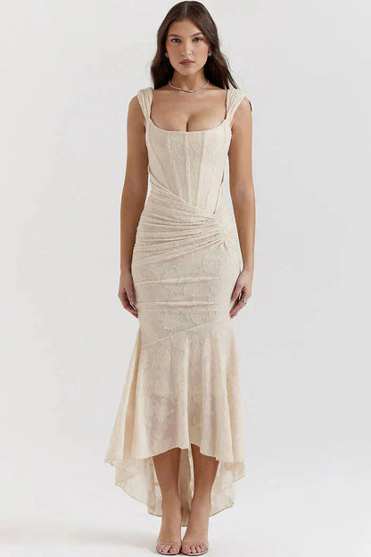 Melly – Elegante abito in pizzo con spalle scoperte