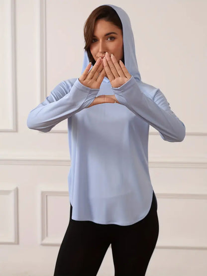 Viletta – Elegante e leggero top con cappuccio e maniche lunghe