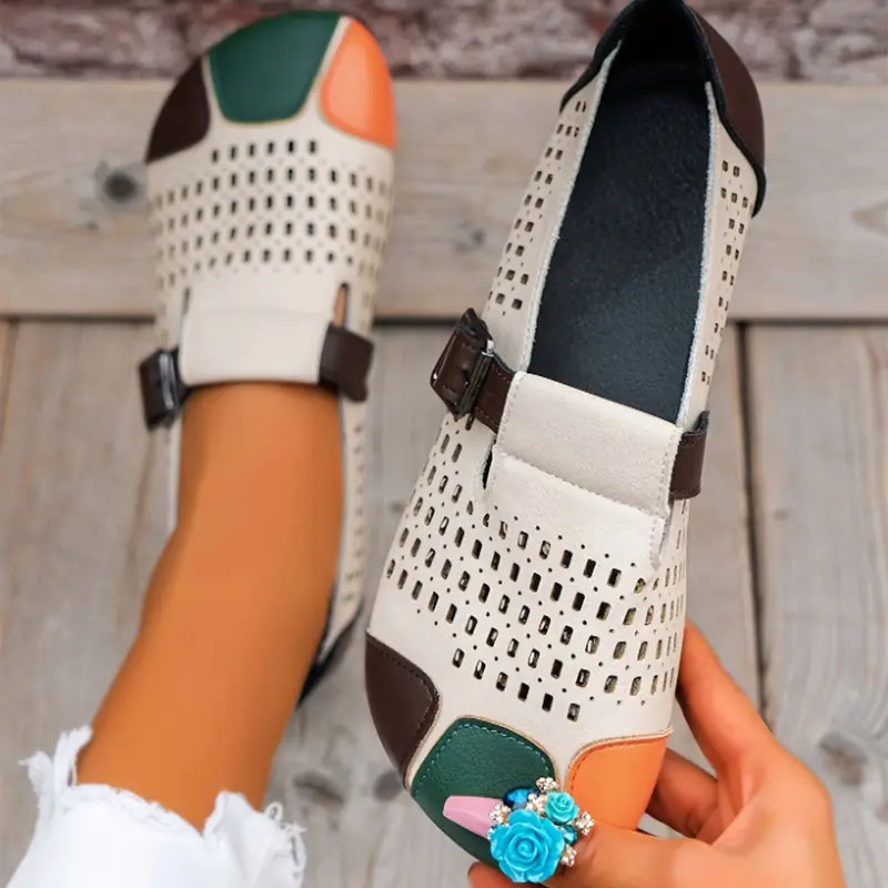 Gisandria – Scarpe piatte perforate uniche