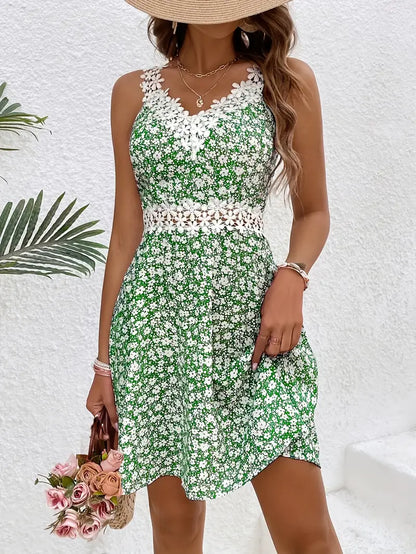 Nayline – Incantevole abito in pizzo con motivo floreale