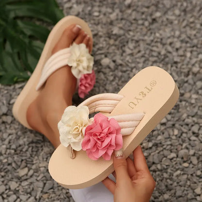 Dolly – Infradito con plateau multicolore e motivo floreale