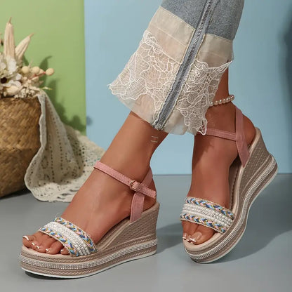 Chiarae – Sandali con zeppa e plateau ispirati allo stile boho