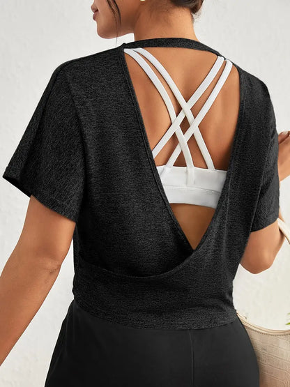 Nyxen – Crop top sexy con una scoperta