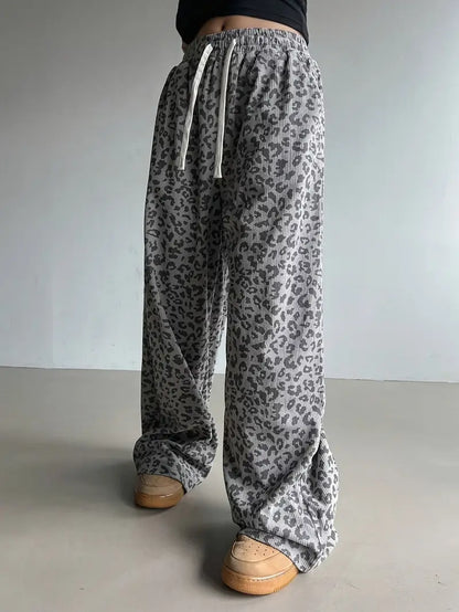 Erisen – Pantaloni oversize eleganti con stampa leopardata