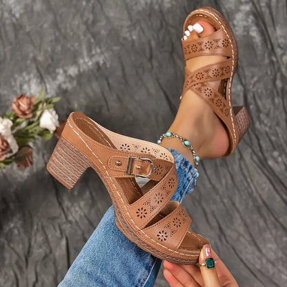 Solienne – Eleganti sandali slip-on con cut-out e tacco a blocco