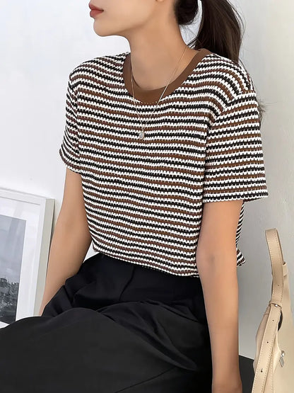 Elisova – Top in maglia a righe alla moda