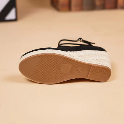 Leija – Espadrillas nere con zeppa e cinturino alla caviglia