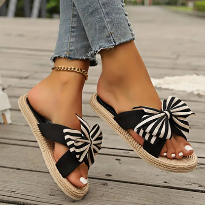 Sonja – Pantofole giocose con fiocco