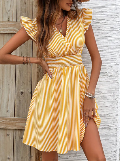 Elunica – Miniabito con maniche ad aletta rigate