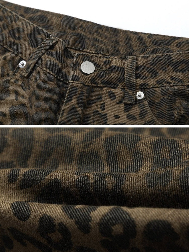 Morvessa – Jeans a gamba larga con stampa leopardata